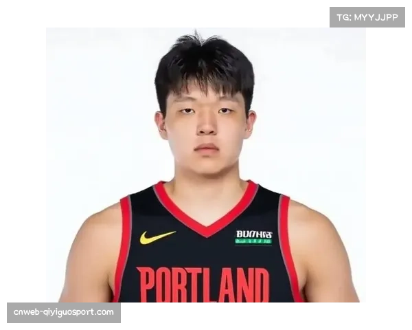 开拓者不敌勇士，杨瀚森有限出场时间内贡献三分